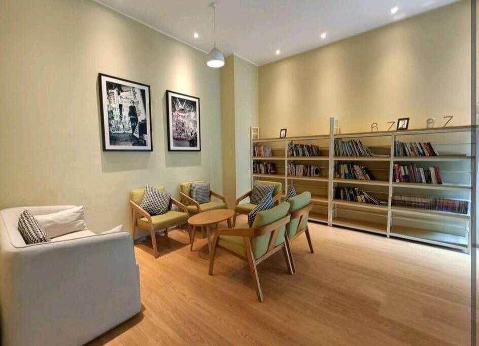 Apartment Bench/seaviews4-13pax/johorbahru 9b Amberside *