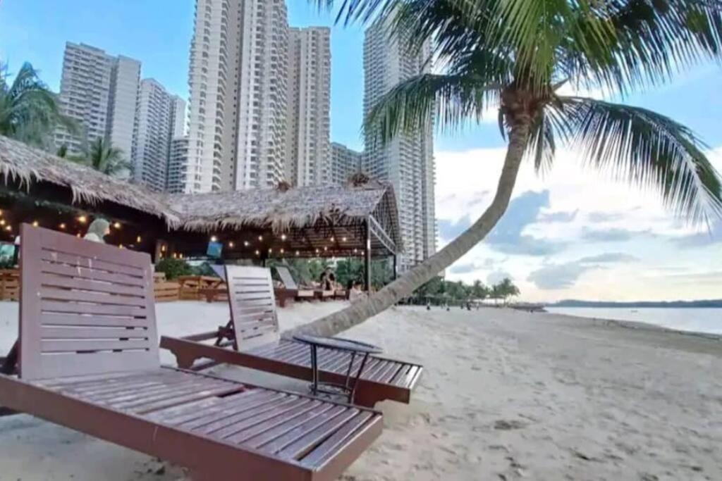 Apartment Bench/seaviews4-13pax/johorbahru 9b Amberside *