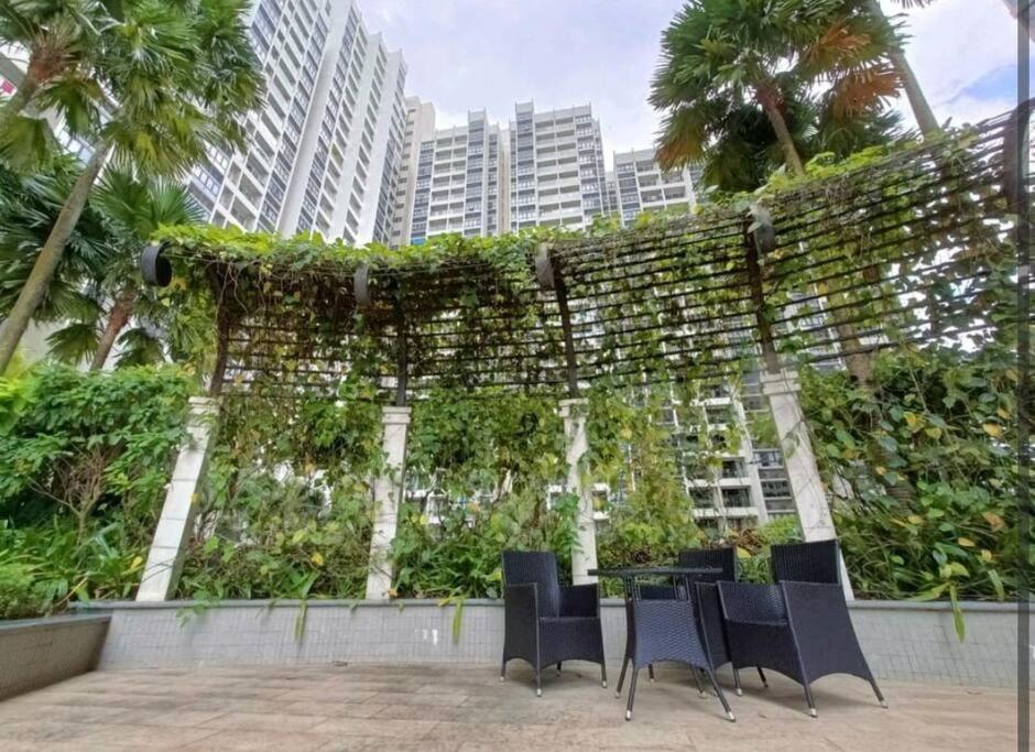Bench/seaviews4-13pax/johorbahru 9b Amberside * Johor Bahru